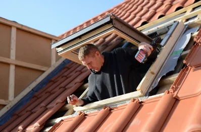 Pose de fenêtres de toit Velux à Houssière